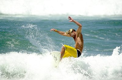 Surfing Action 5