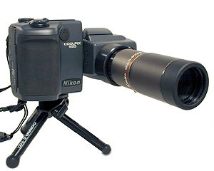 Nikon CoolPix 995 with Accessory Telephoto Lens